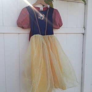 Vintage snow white dress